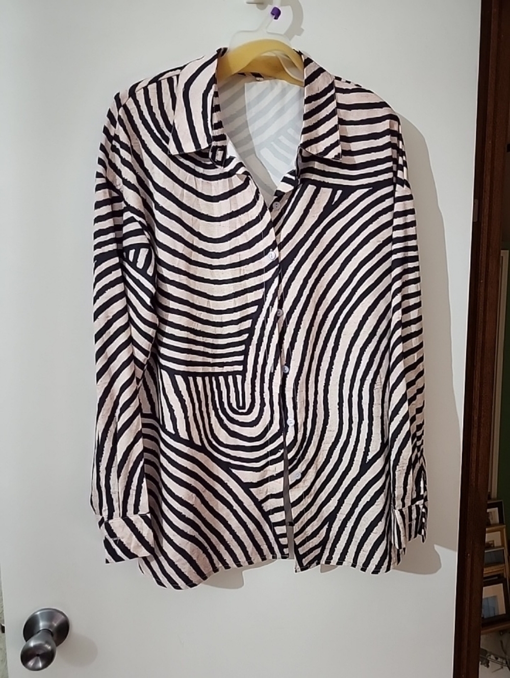 Black & White Abstract Stripe Button-Down Blouse
